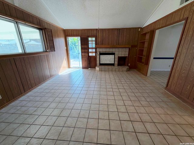 201 Avenue D, Converse, TX 78109