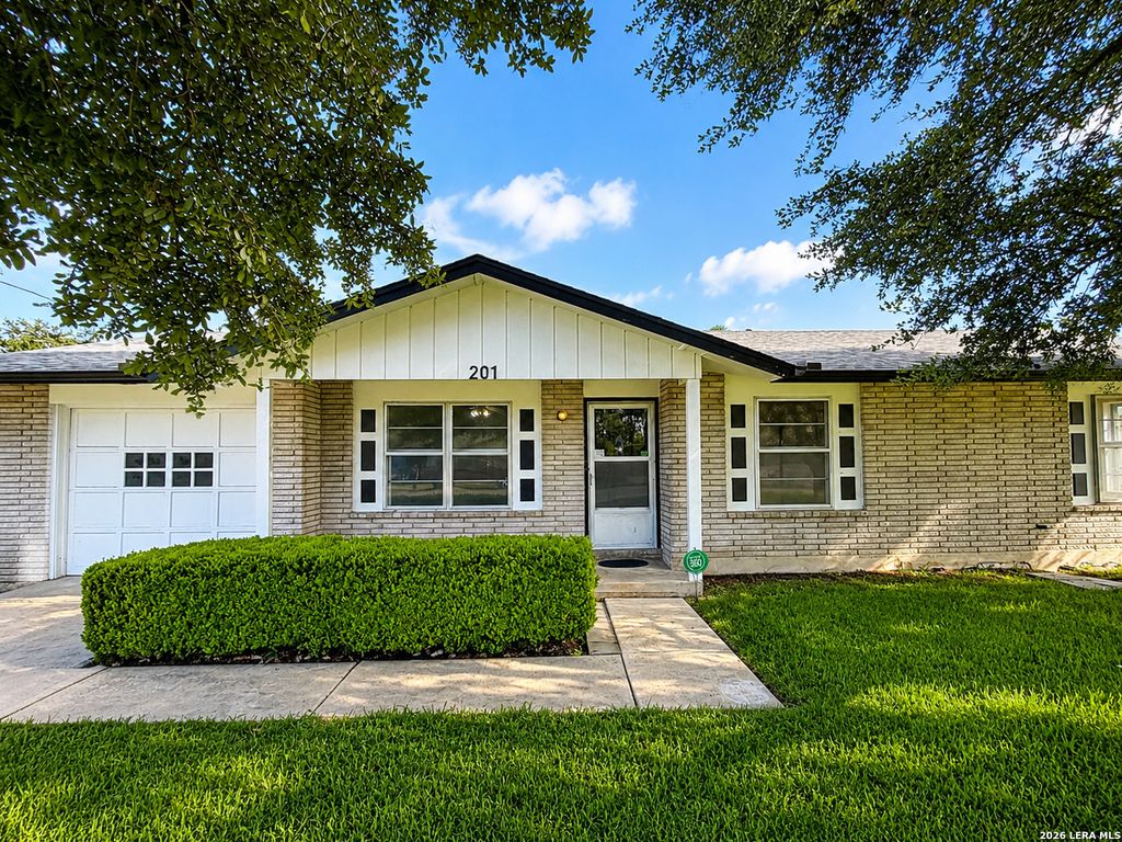 201 Avenue D, Converse, TX 78109