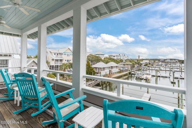 43 Transom Row, Bald Head Island, NC 28461