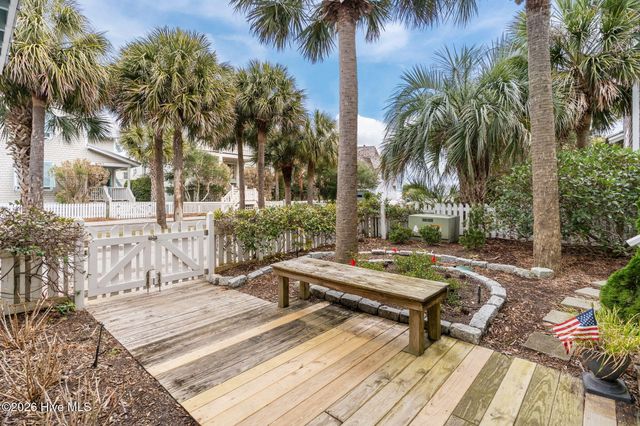 43 Transom Row, Bald Head Island, NC 28461