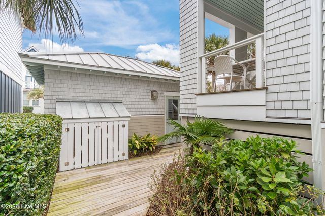 43 Transom Row, Bald Head Island, NC 28461