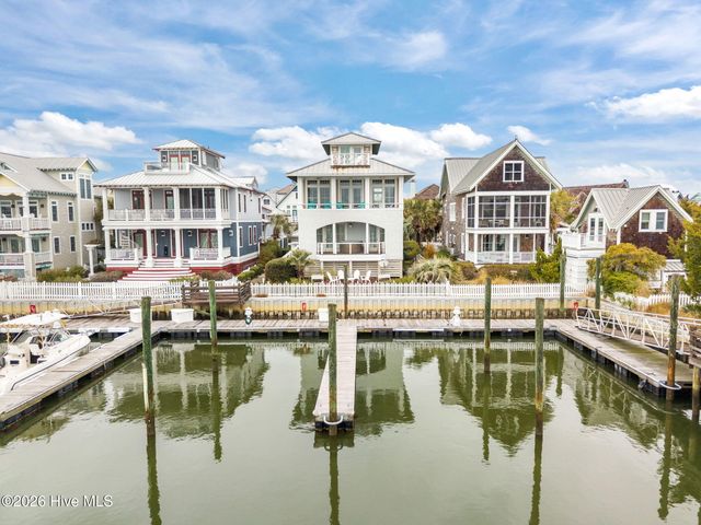 43 Transom Row, Bald Head Island, NC 28461