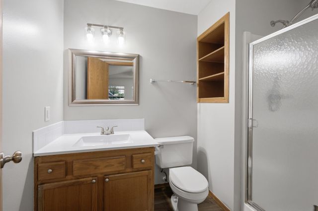 1721 N Redbarn Cir, Wichita, KS 67212