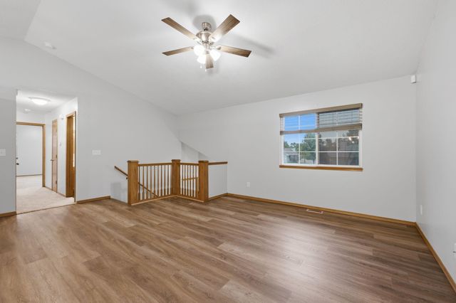 1721 N Redbarn Cir, Wichita, KS 67212