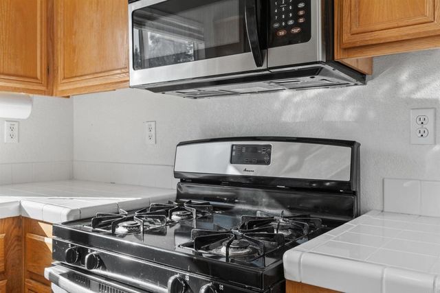 453 Shadow Tree Drive, Oceanside, CA 92058