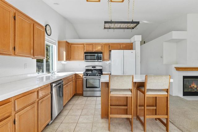 453 Shadow Tree Drive, Oceanside, CA 92058