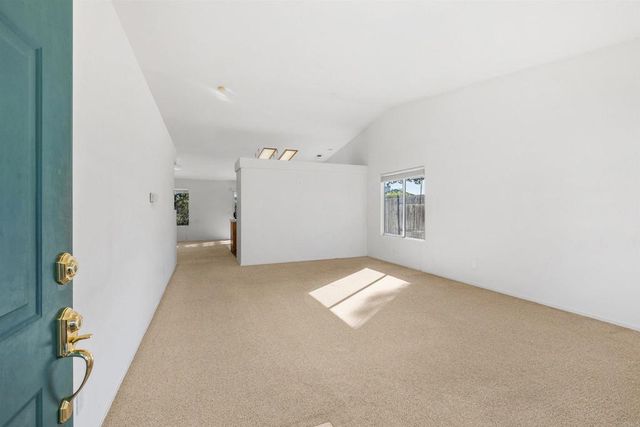 453 Shadow Tree Drive, Oceanside, CA 92058