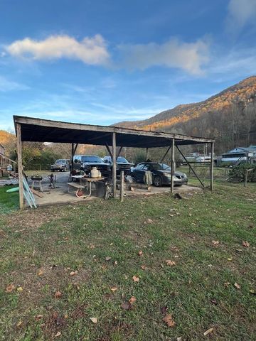 14 Old Jenson Hollow Road, Pineville, KY 40977