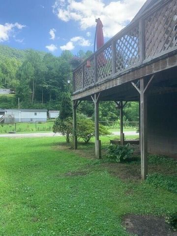 14 Old Jenson Hollow Road, Pineville, KY 40977