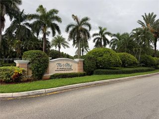 6482 Emerald Dunes Drive 303, West Palm Beach, FL 33411