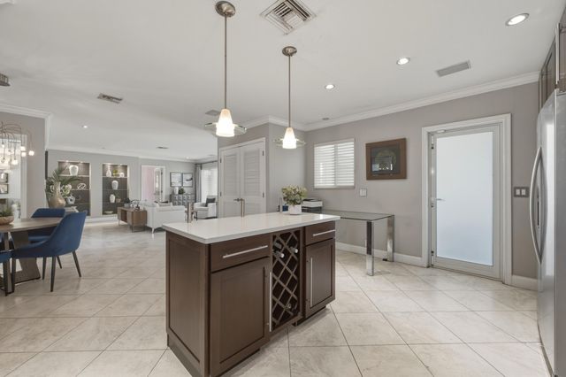 4310 NE 15th Way, Oakland Park, FL 33334
