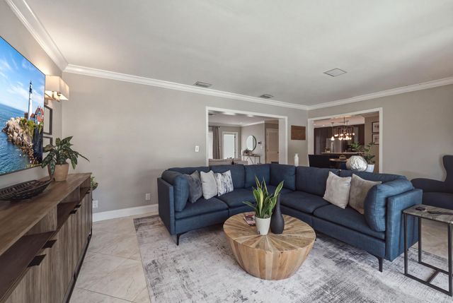 4310 NE 15th Way, Oakland Park, FL 33334