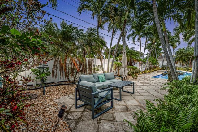 4310 NE 15th Way, Oakland Park, FL 33334