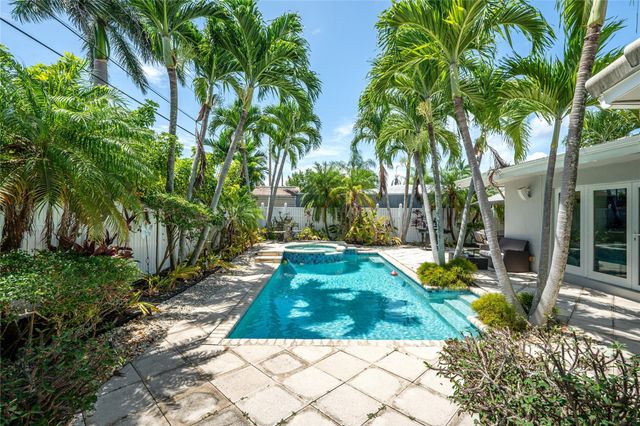 4310 NE 15th Way, Oakland Park, FL 33334