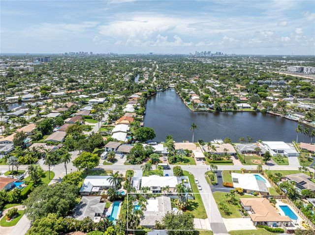 4310 NE 15th Way, Oakland Park, FL 33334