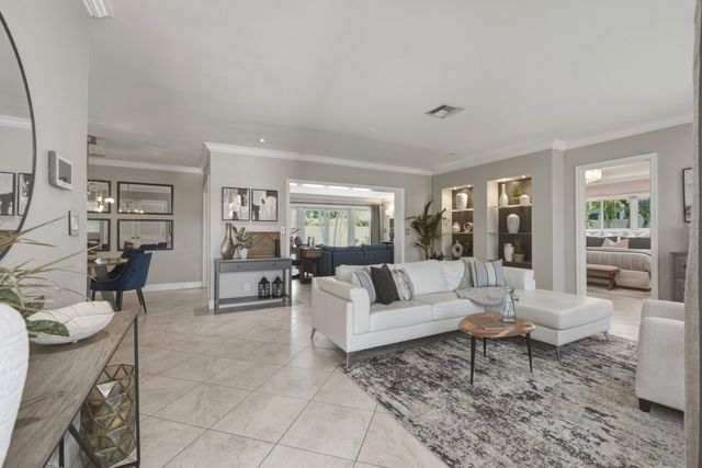 4310 NE 15th Way, Oakland Park, FL 33334