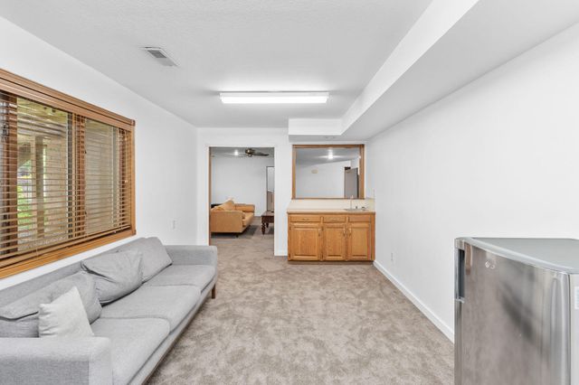 2249 E Cragmont Street, Springfield, MO 65804