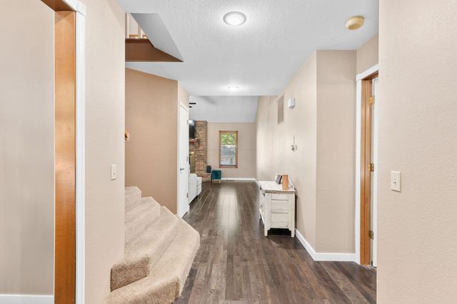 2249 E Cragmont Street, Springfield, MO 65804