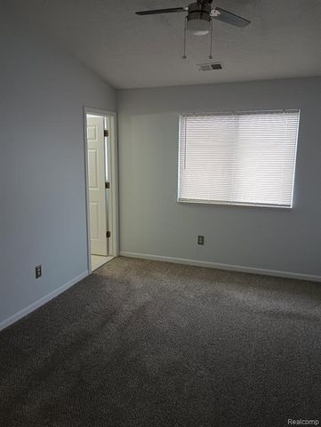 30653 Hidden Pines Lane 108, Roseville, MI 48066