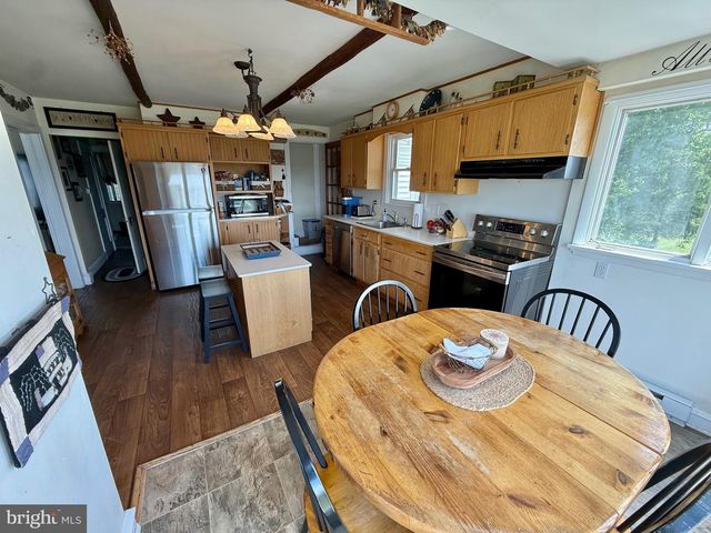 645 N 5TH ST, Hamburg, PA 19526