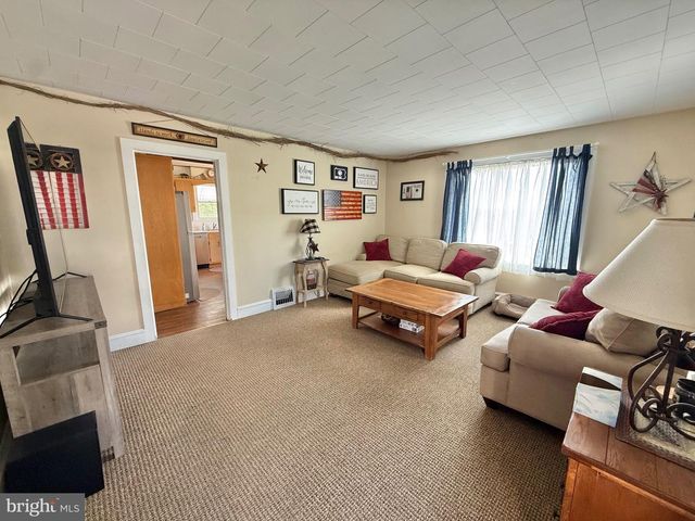 645 N 5TH ST, Hamburg, PA 19526