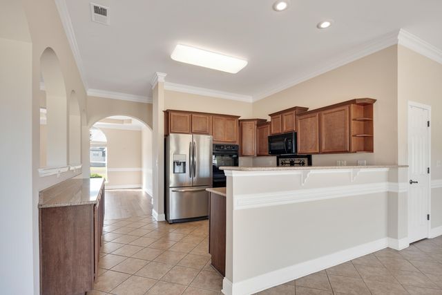 450 LEWIS FAIRWAY CIR, Oakland, TN 38060