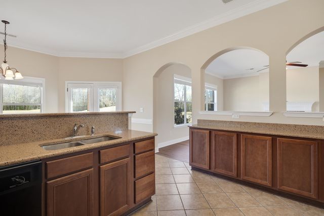 450 LEWIS FAIRWAY CIR, Oakland, TN 38060