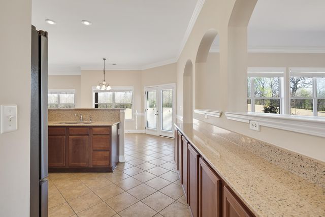 450 LEWIS FAIRWAY CIR, Oakland, TN 38060