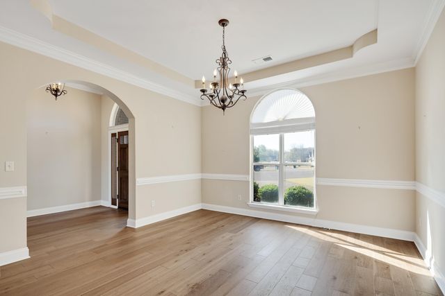 450 LEWIS FAIRWAY CIR, Oakland, TN 38060