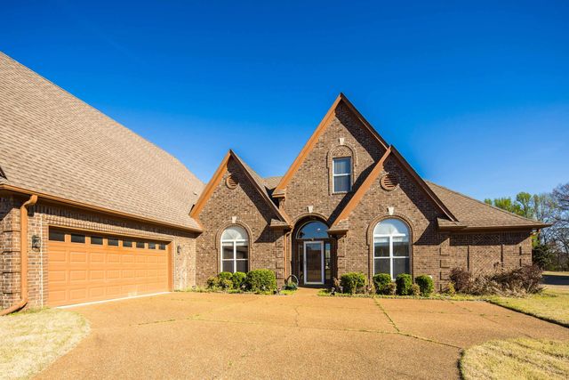 450 LEWIS FAIRWAY CIR, Oakland, TN 38060