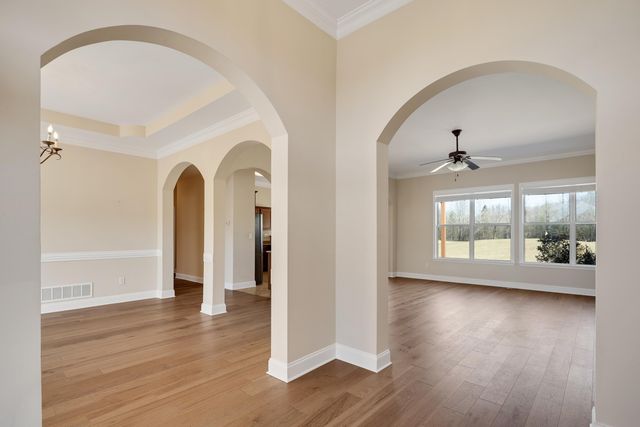 450 LEWIS FAIRWAY CIR, Oakland, TN 38060