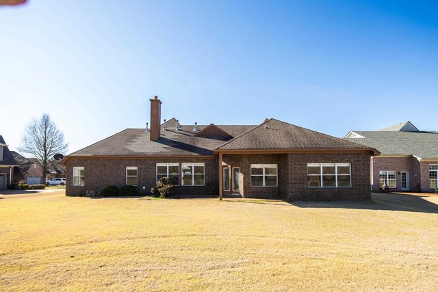 450 LEWIS FAIRWAY CIR, Oakland, TN 38060