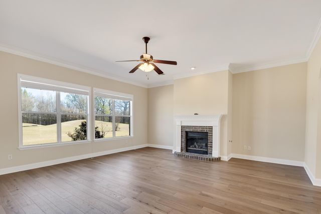 450 LEWIS FAIRWAY CIR, Oakland, TN 38060