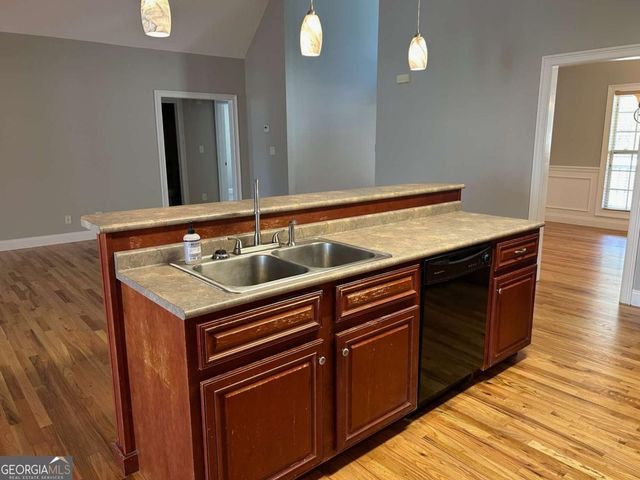 221 Tara Place NE, Milledgeville, GA 31061