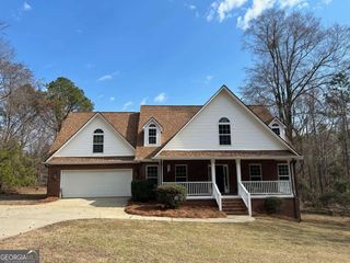 221 Tara Place NE, Milledgeville, GA 31061