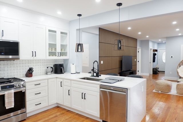 11 Ashmont St 1, Boston, MA 02124