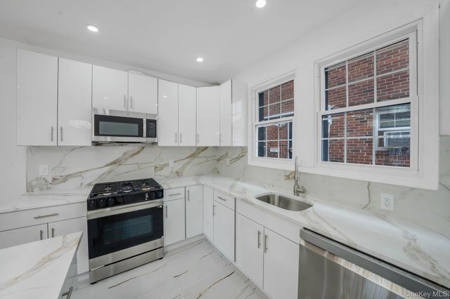 8703 168th Place, Jamaica, NY 11432