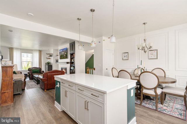 17755 KINGFISHER ISLE RD, Dumfries, VA 22026