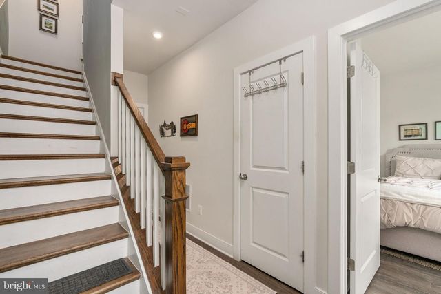 17755 KINGFISHER ISLE RD, Dumfries, VA 22026