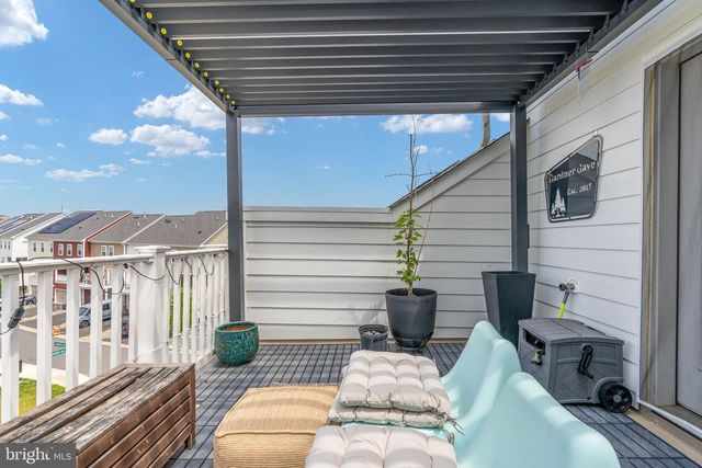 17755 KINGFISHER ISLE RD, Dumfries, VA 22026