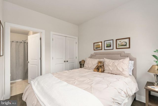 17755 KINGFISHER ISLE RD, Dumfries, VA 22026