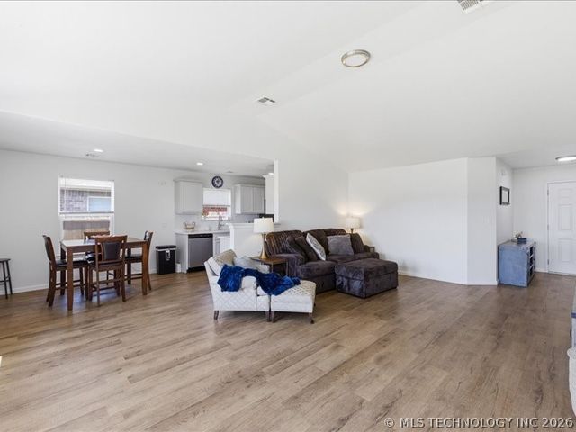 10410 S Prescott Street, Jenks, OK 74037