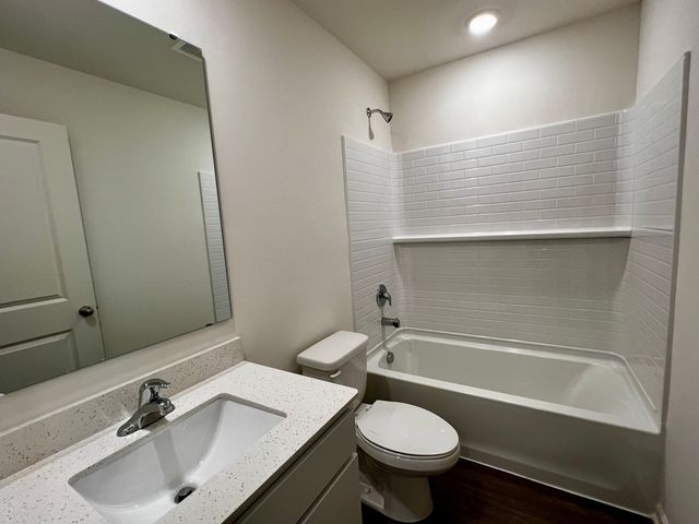 367 Summit Circle, Lombard, IL 60148