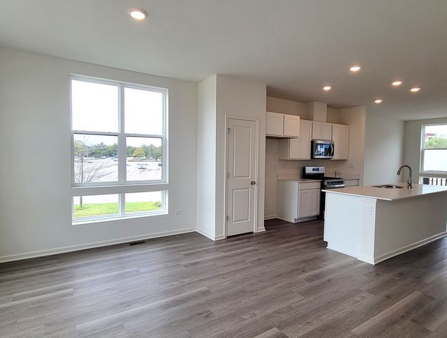 367 Summit Circle, Lombard, IL 60148