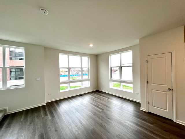 367 Summit Circle, Lombard, IL 60148