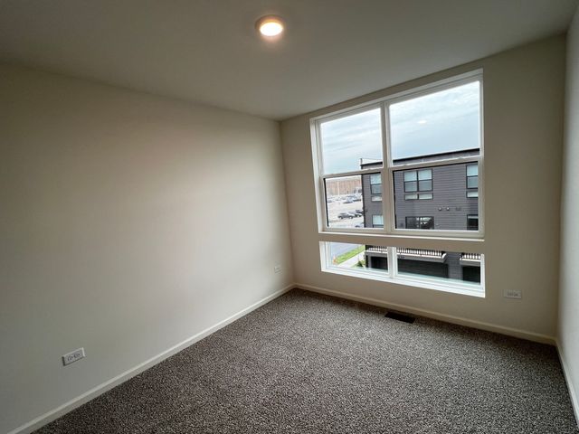 367 Summit Circle, Lombard, IL 60148