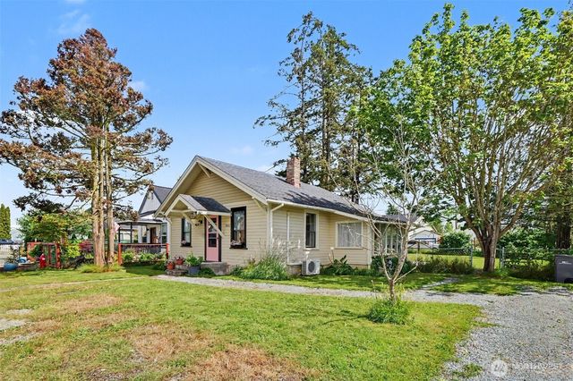 10002 272nd Street NW, Stanwood, WA 98292