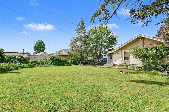 10002 272nd Street NW, Stanwood, WA 98292