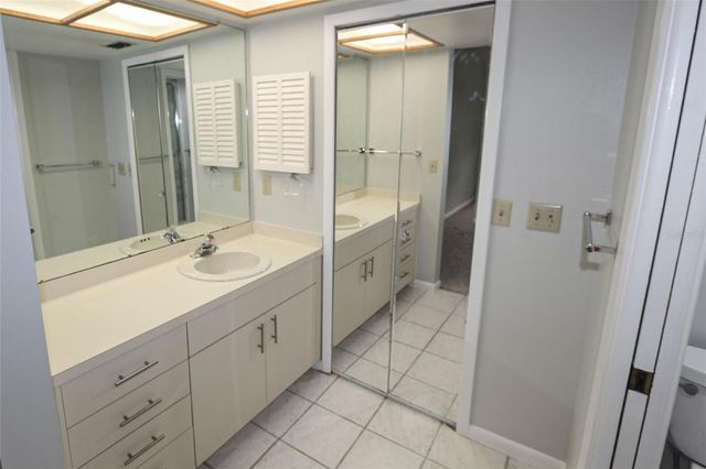 3203 LANDMARK DRIVE 2202, Clearwater, FL 33761