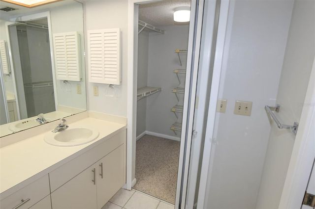 3203 LANDMARK DRIVE 2202, Clearwater, FL 33761